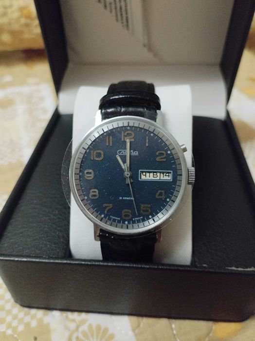 Часы механические Слава