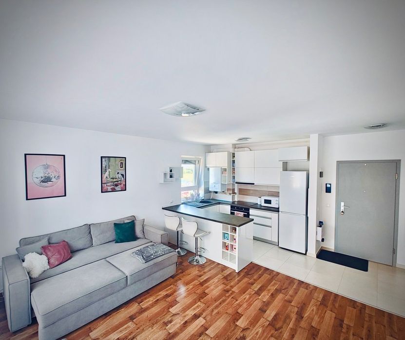 Ofer spre ÎNCHIRIERE termen lung/ mediu APARTAMENT 2 CAMERE