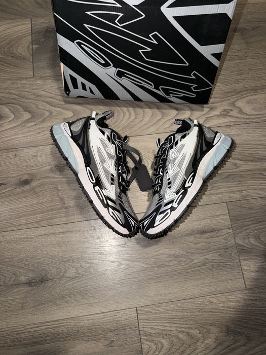 Off White Be Right Back