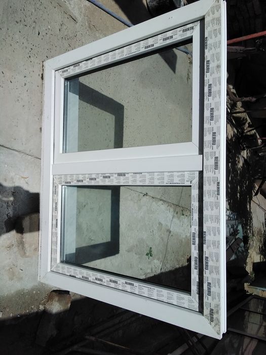 Fereastra an 2canate marca REHAU