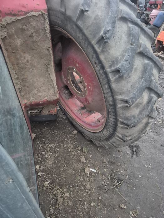 Vând roți spate tractor u 650