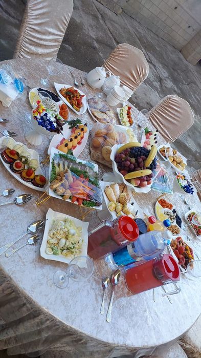 Шаңырақ, газон, астау, стол, стулья, посуды  оформление, қазан ошақ