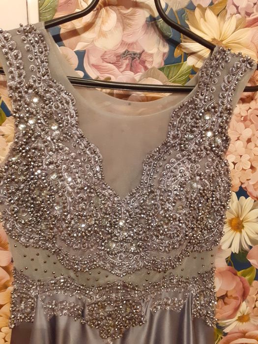 Платье вечернее.