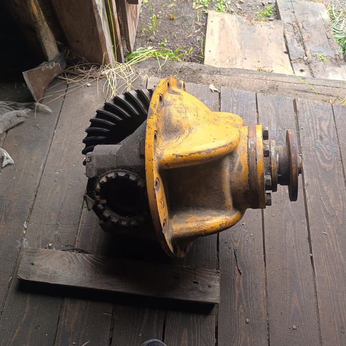 Продам редуктор на Погрузчик