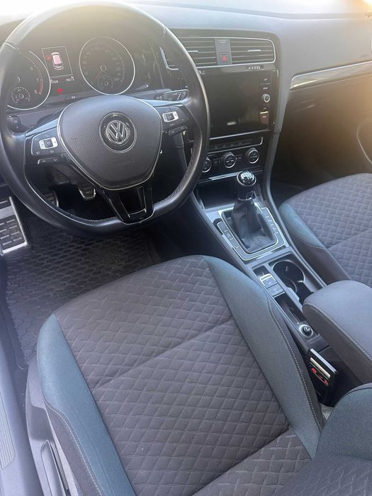 VOLKSWAGEN Golf 2020 — imagine 3