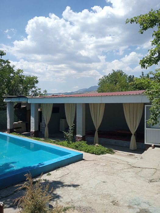 Чарвак срочна Дача йер хисобида сотилади