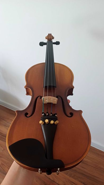 Скрипка 1/4  и мостик для скрипки 1/4