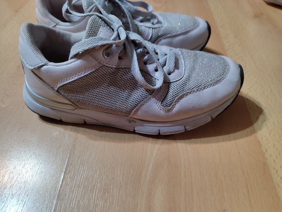 Туфли,кросовки,сапоги 32-35деаочкам