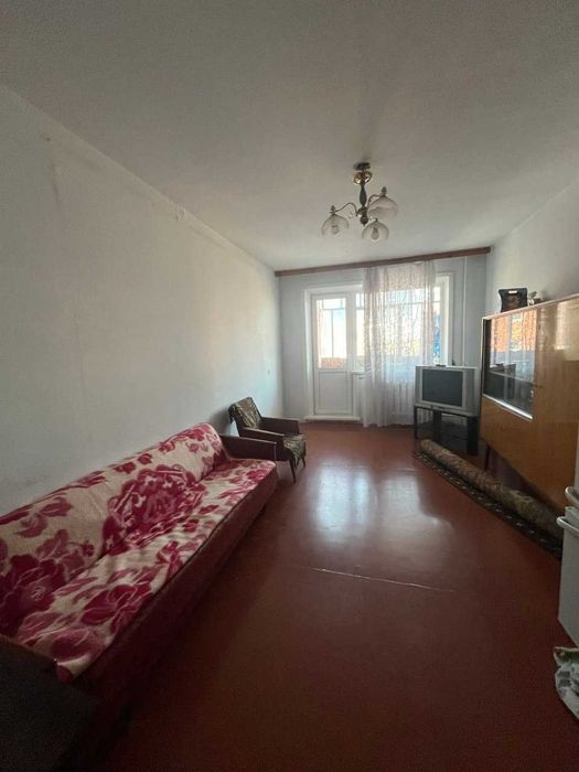 Продам 3-ком квартиру на КЖБИ! На 4 из 5 этаже!