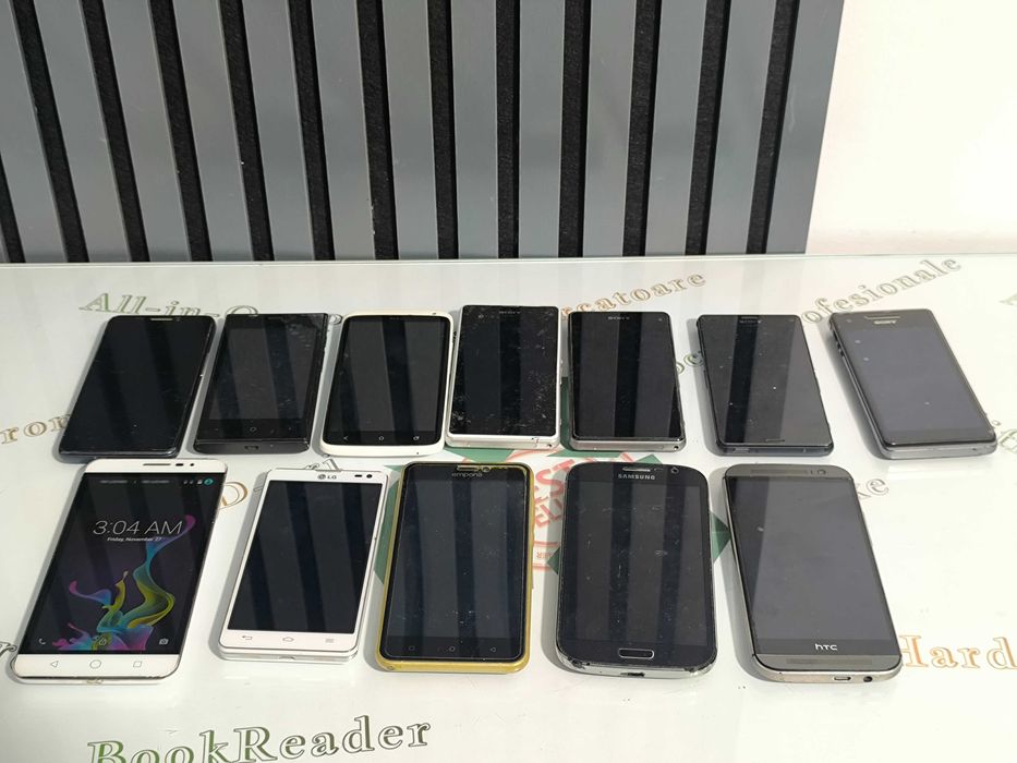 Lot Telefoane Smartphone Diverse - 12 Bucăți, Samsung, Sony, LG, HTC
