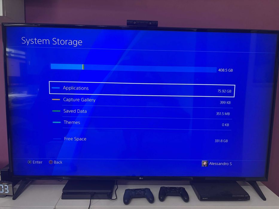 PS4 Slim 500GB + PSVR + Move + 2 Controllers + 8 Games AAA Bundle