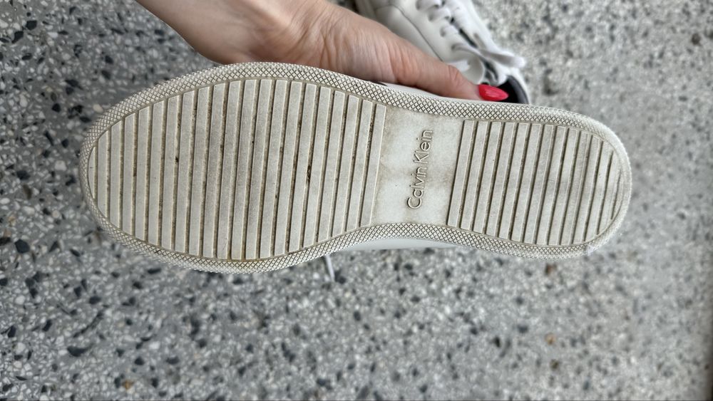 Маратонки бели оригининални