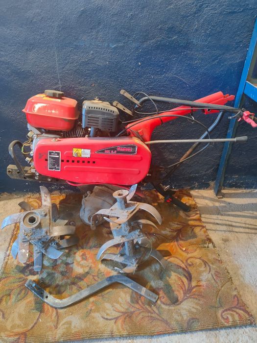 Продам мотоплуг ..