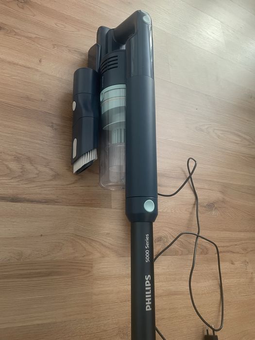 Aspirator Philips  5000 serie si  cu spalare