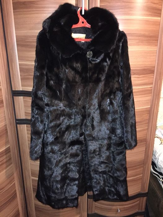 Продам норковую шубу