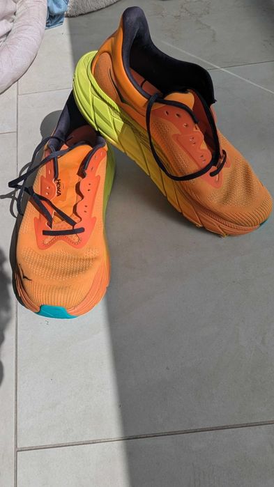 Hoka Arahi 7 - Running Shoes