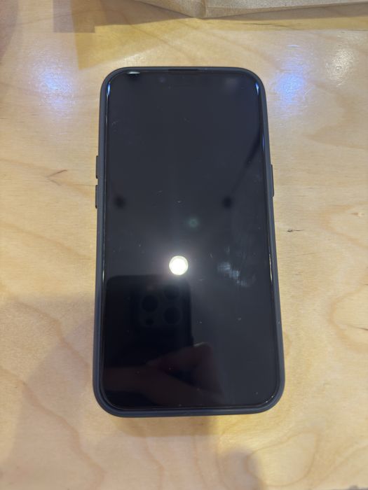 Продам Iphone 14 128gb