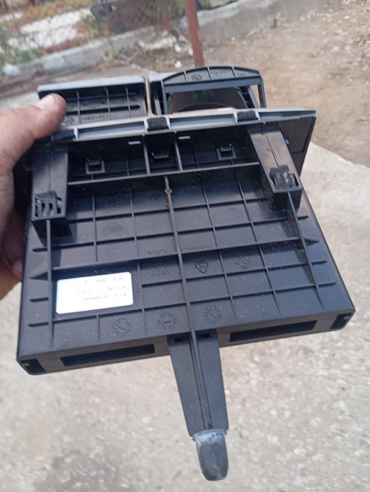 Поставка за чаши (cup holder) Alfa Romeo 147