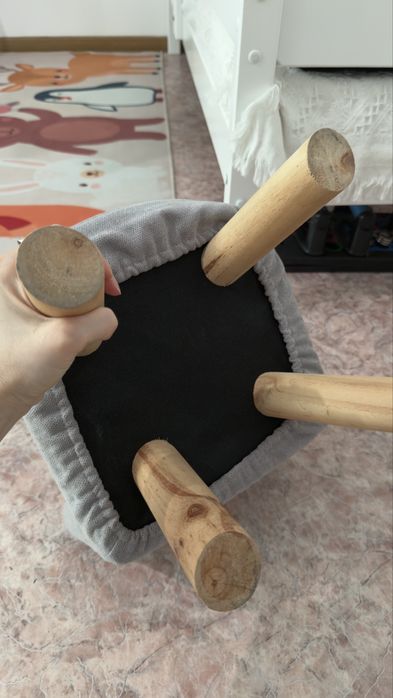 Продам детский стол со стулом