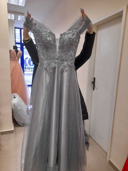 Запазена бална рокля