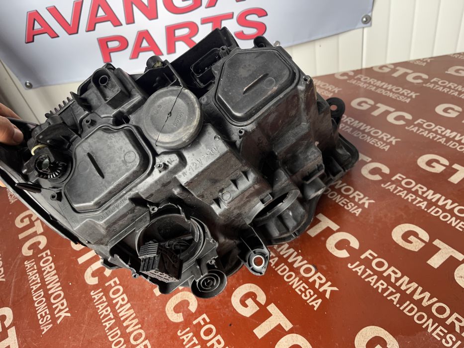 Фар VW T6 Multivan