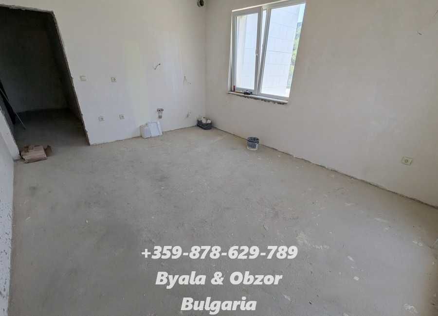 Продава се Тристаен апартамент в Бяла - 78 кв.м за 559 €/кв.м - Снимка #13