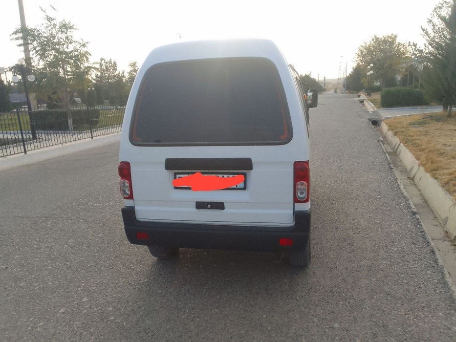 Chevrolet damas avto