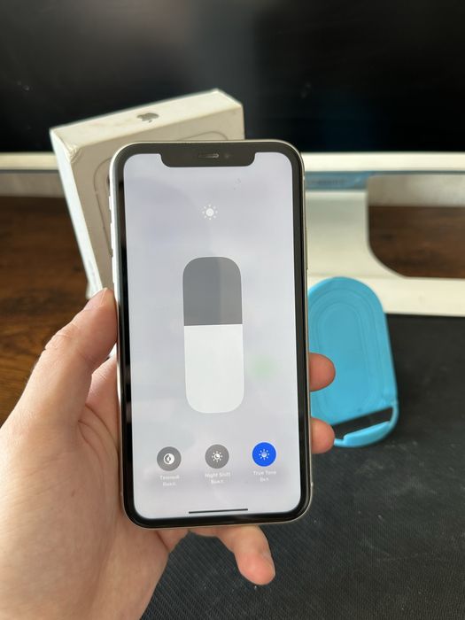 Iphone 11 (64 gb) 88% без ремонта
