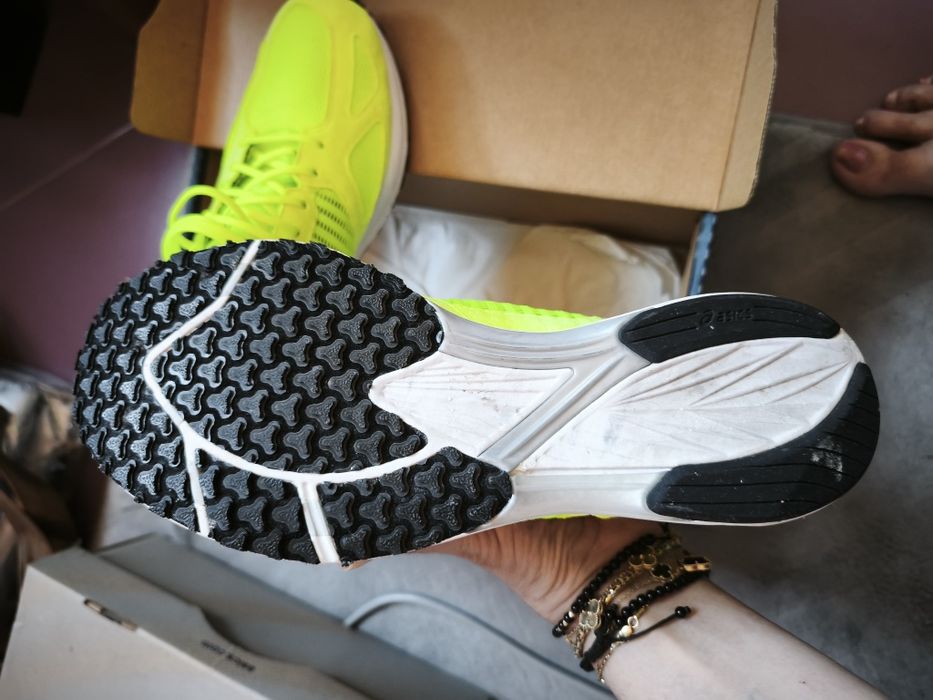 Маратонки  ASICS 42,5