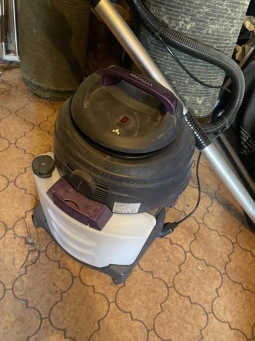 Прахосмукачка Henry