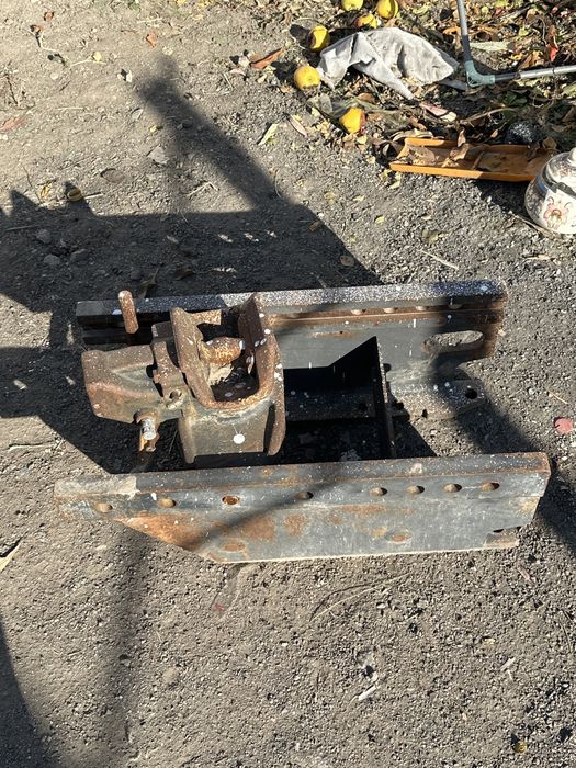 Фаркоп буксировочный