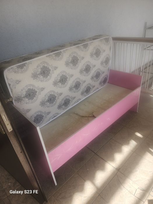 Детская кровать  с матрасом