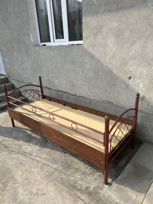 Kravat (Кровать)