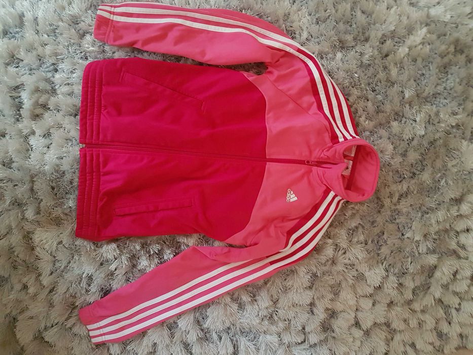 Анцунг ADIDAS размер S-М. Суичър Adidas за тинейджъри.