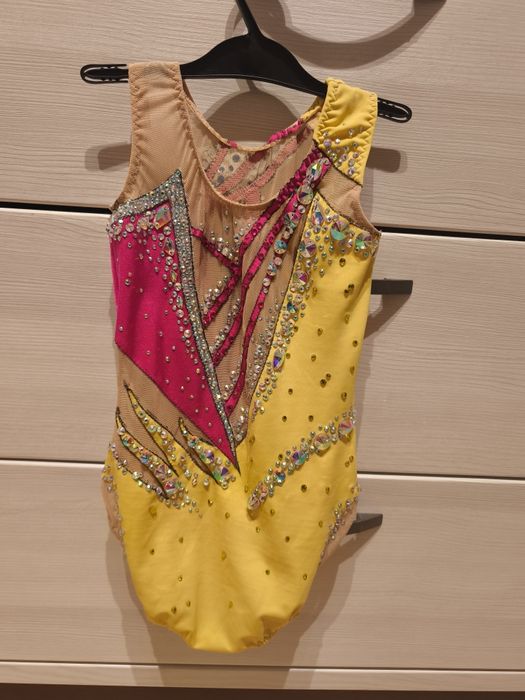 Трико за художествена гимнастика