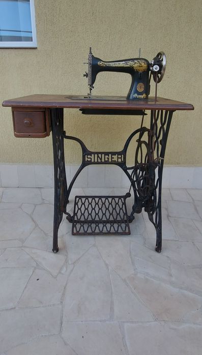 Masina de cusut SINGER