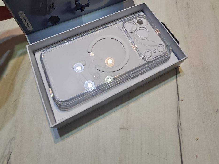 Чисто нов калъф за iPhone 17 Pro Max ESR Magnetic Case set