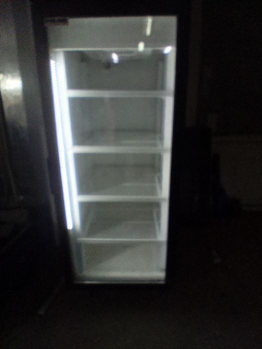 Продам холодильный шкаф