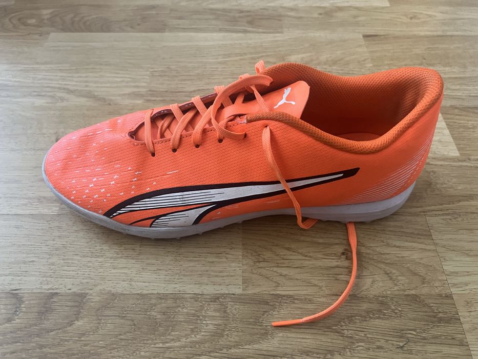 adidasi puma  crampoane mici