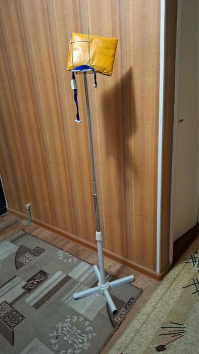 Продам штатив для капельницы