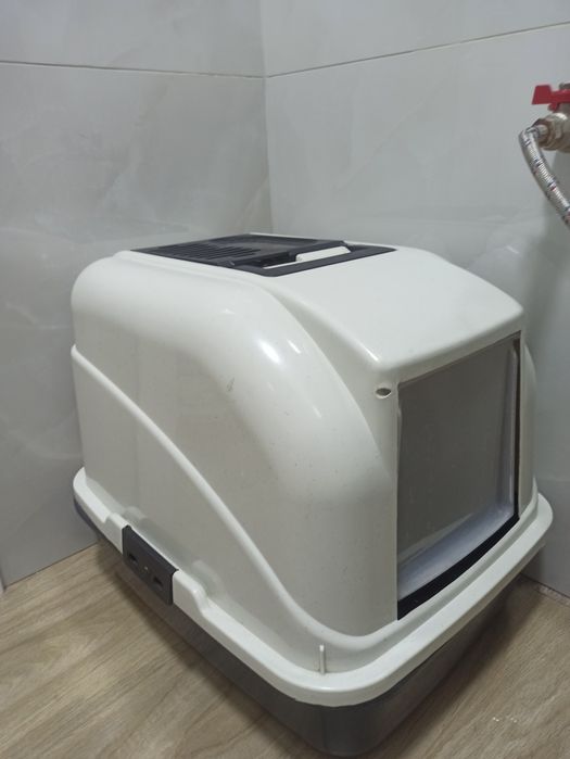 Закрытый лоток для кошек