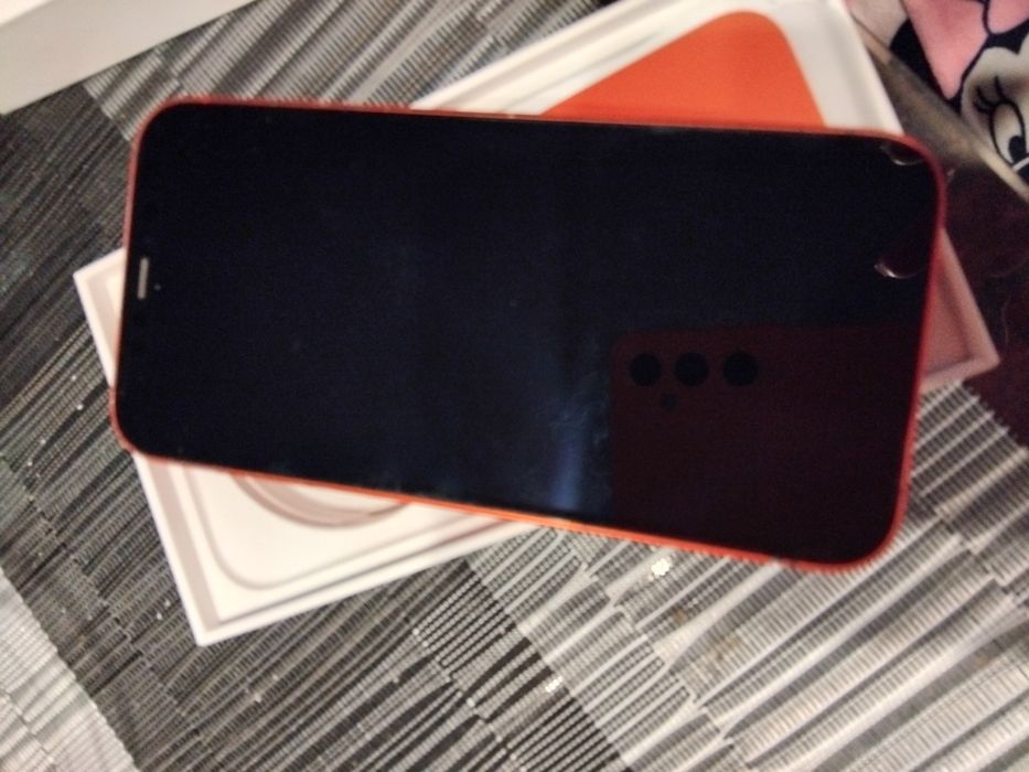 IPhone12 Red,запазен