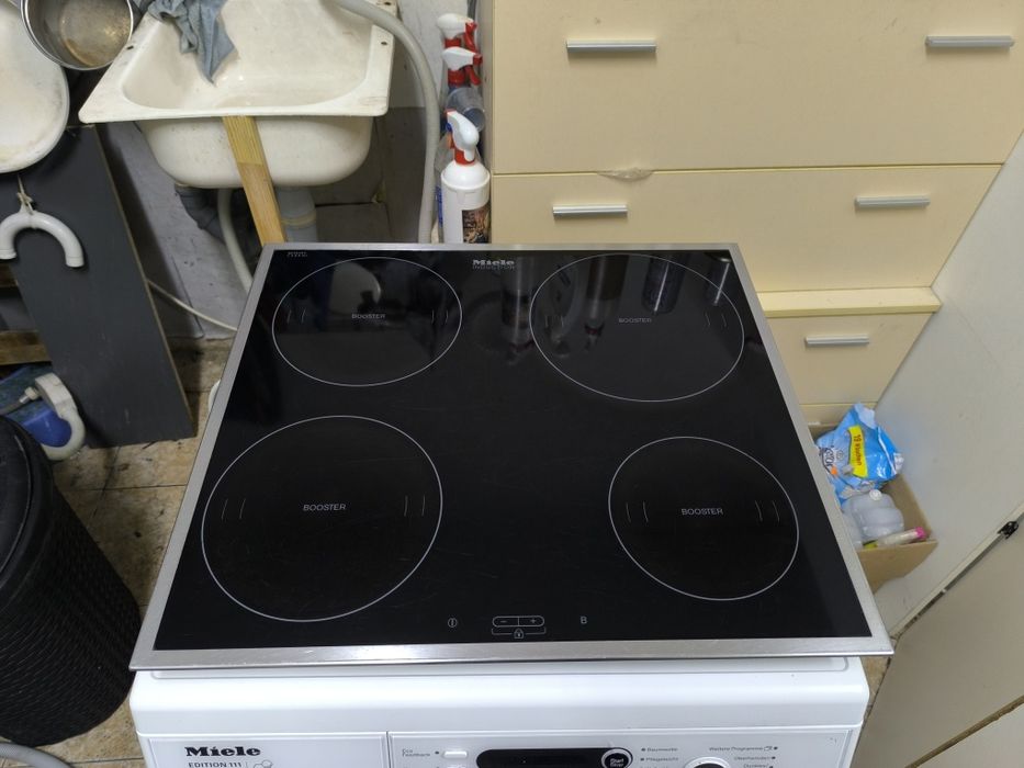Индукционен плот Miele KM 5722 EDST