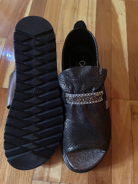 Обувки от естествена кожа с камъни