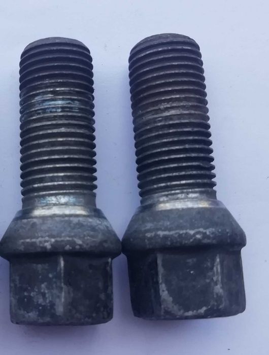 20 бр болтове за джанти Mercedes W211, W219, W220,
