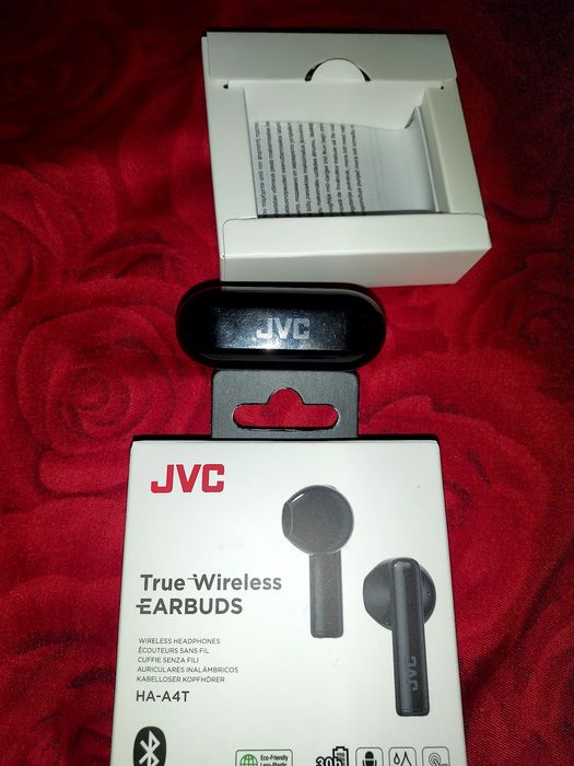 Vând câsti noi în cutie cu Bluetooth și bass puternic etc etc