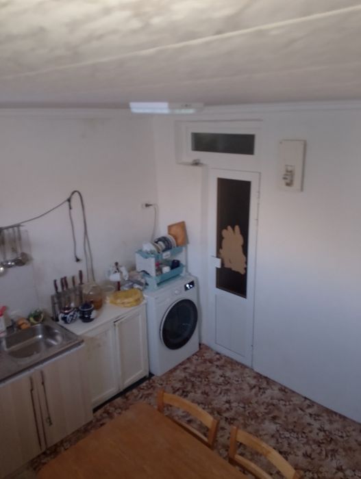 Продаётся дом на земле в общем дворе