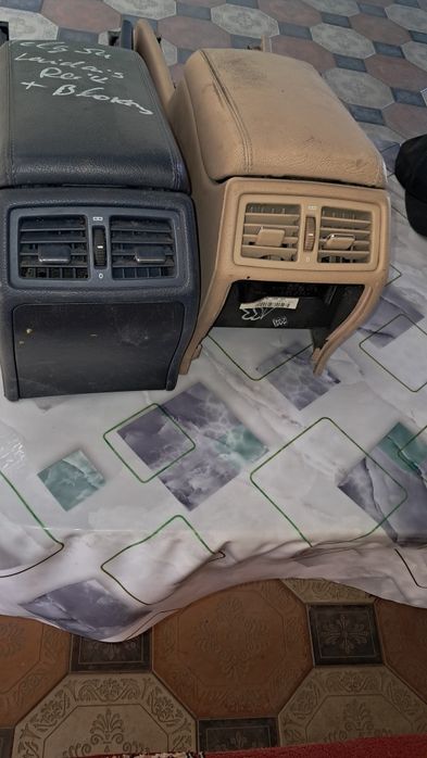 Мерс.210 Подлокотники рест.