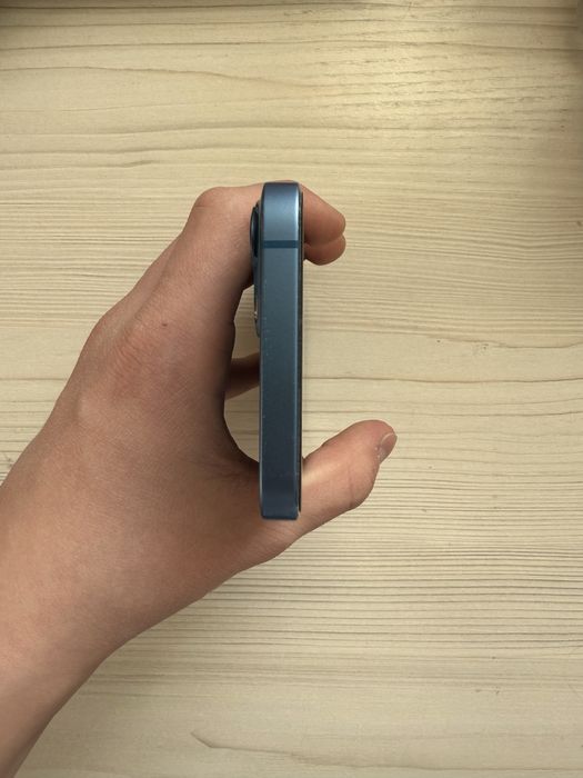 Продам айфон 13 на 256 гб