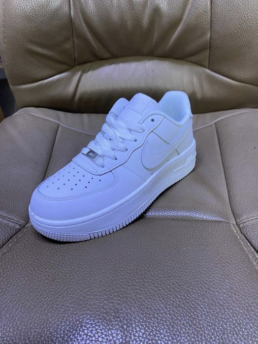 Nike Air Force белые